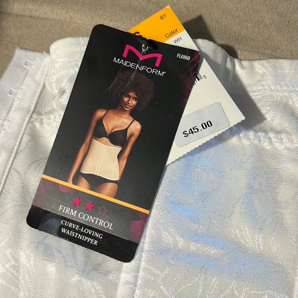 NWT. BRAND NEW CORSET size small never worn
